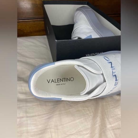 $499 RETAIL: NIB Valentino Incas Logo Leather Platform Slip On Sneakers size 9.5 - Picture 8 of 9